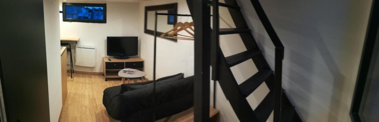 Studio Cosy Avec Acces Et Terrasse Independants Apartment Tresses Ngoại thất bức ảnh